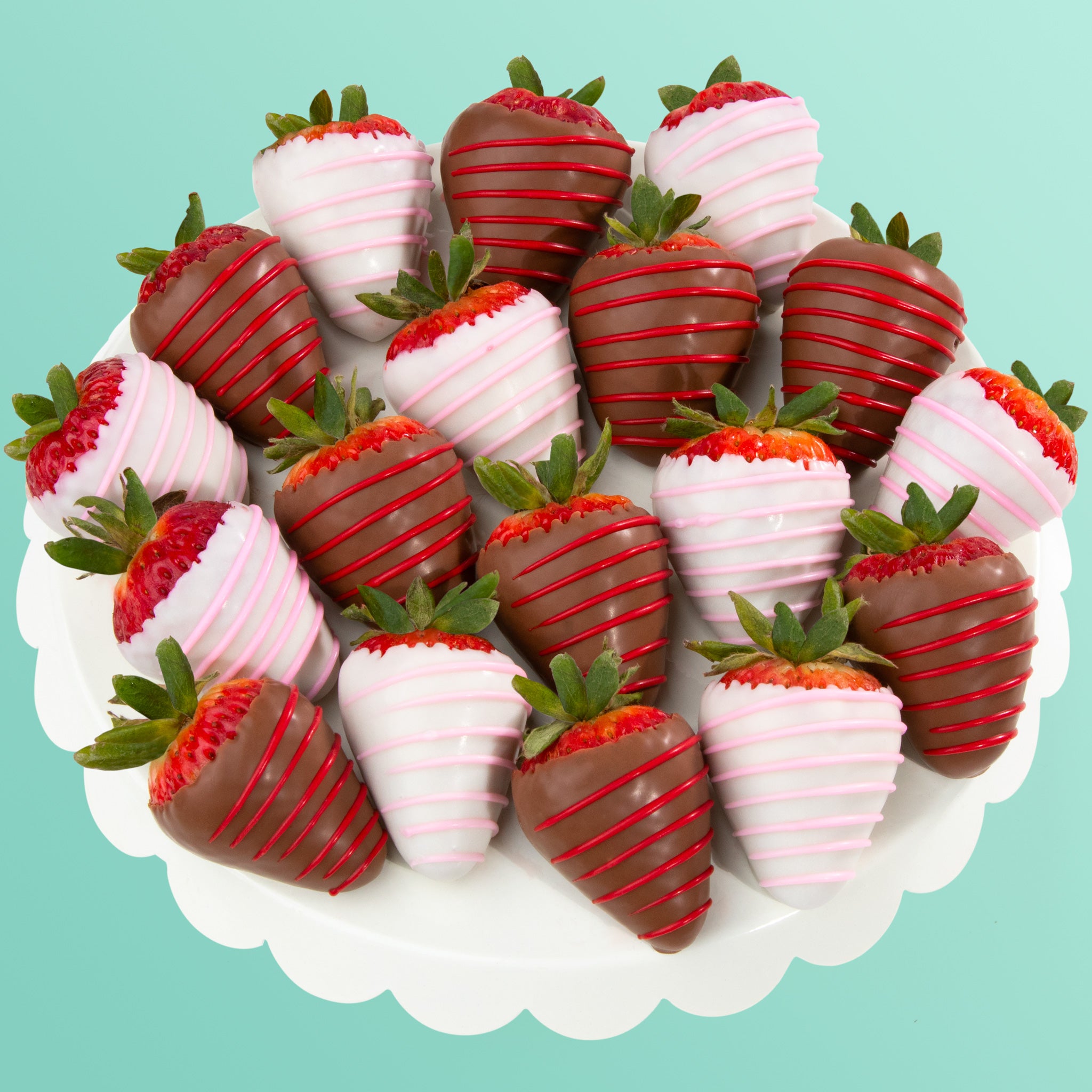 Love Bites Dipped Strawberries - 18 Fun Size Berries – A Gift Inside