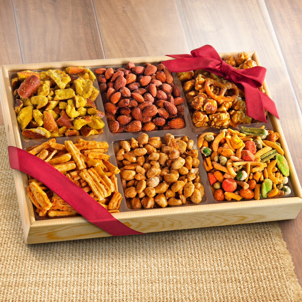 Crunch and Munch Snack Gift Basket – A Gift Inside