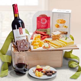 FG2000-NF04717, Epicurean Gift Crate with Flora Springs Merlot