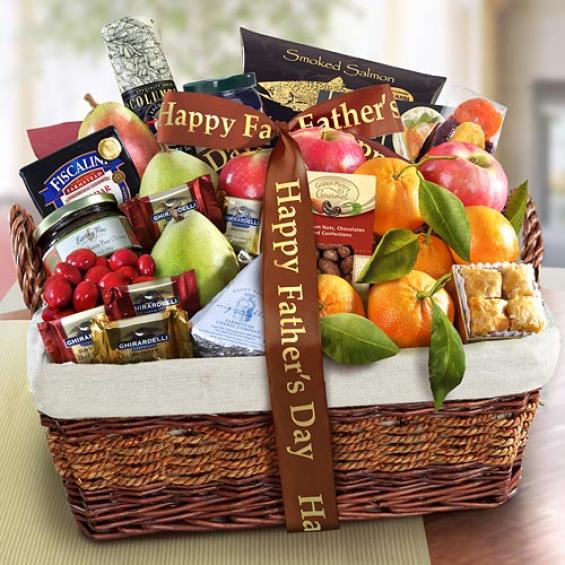 AA4018F, Father's Day Deluxe Generous Gourmet Fruit Basket