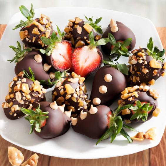 Peanut Brittle Crunch Chocolate Covered Strawberries 12 Berries ACD2026 A Gift Inside