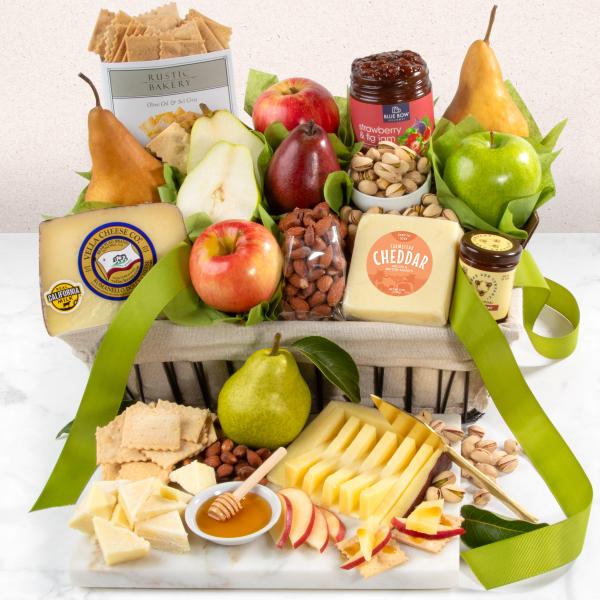 AA4016, California Farmstead Fruit Basket