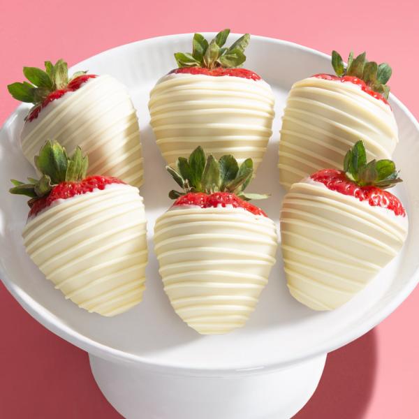 ACD1011, White Out Dipped Strawberries - 6 Berries