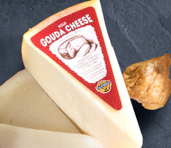 Carr Valley Reserve Gouda & Granny Smith Apples with Dried Figs